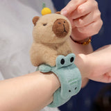 Peluche Bracelet Capybara Crocodile